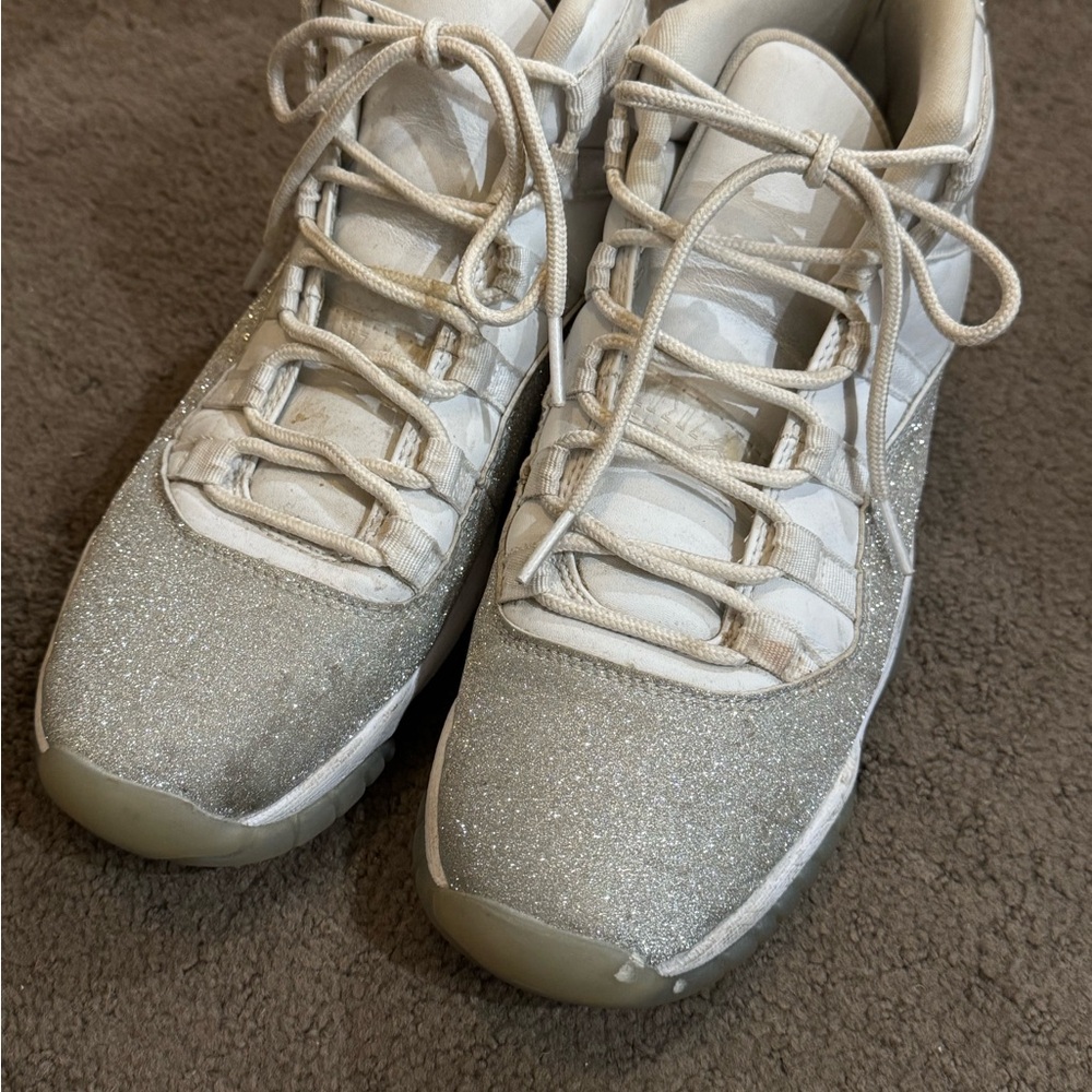 Jordan retro 11 Women's Glitter